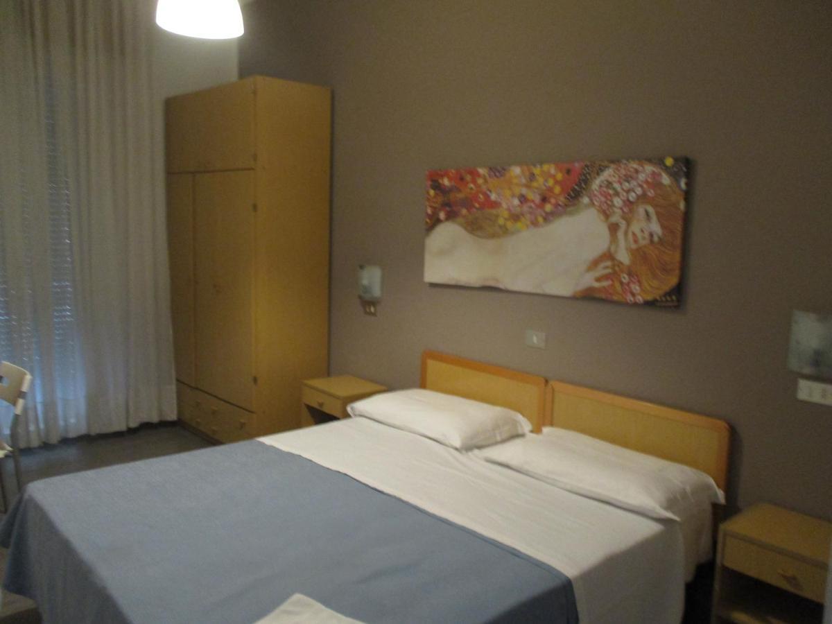 רימיני Hotel Abamar מראה חיצוני תמונה