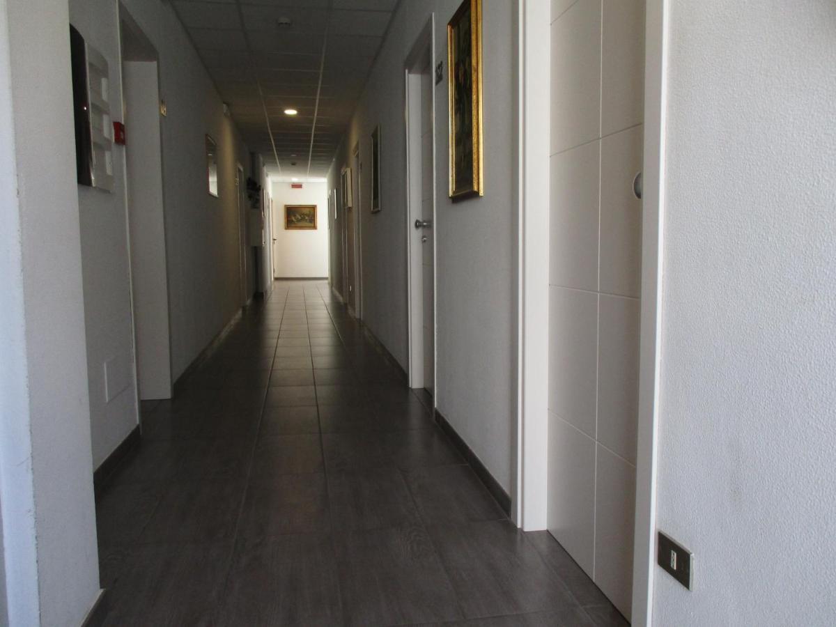 רימיני Hotel Abamar מראה חיצוני תמונה