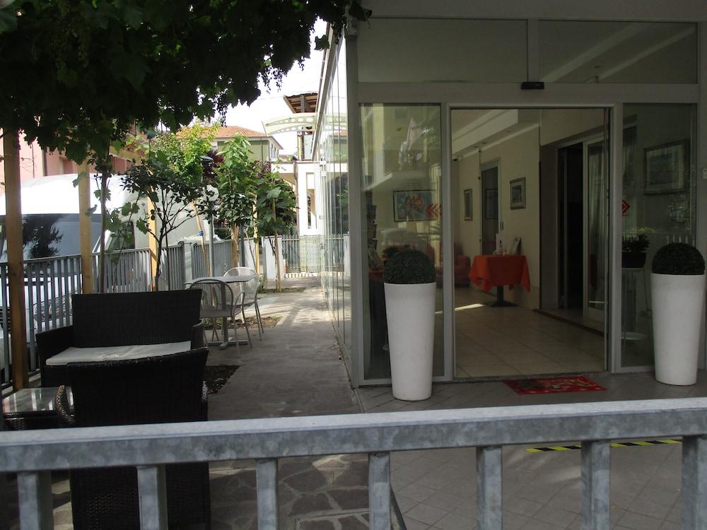 רימיני Hotel Abamar מראה חיצוני תמונה