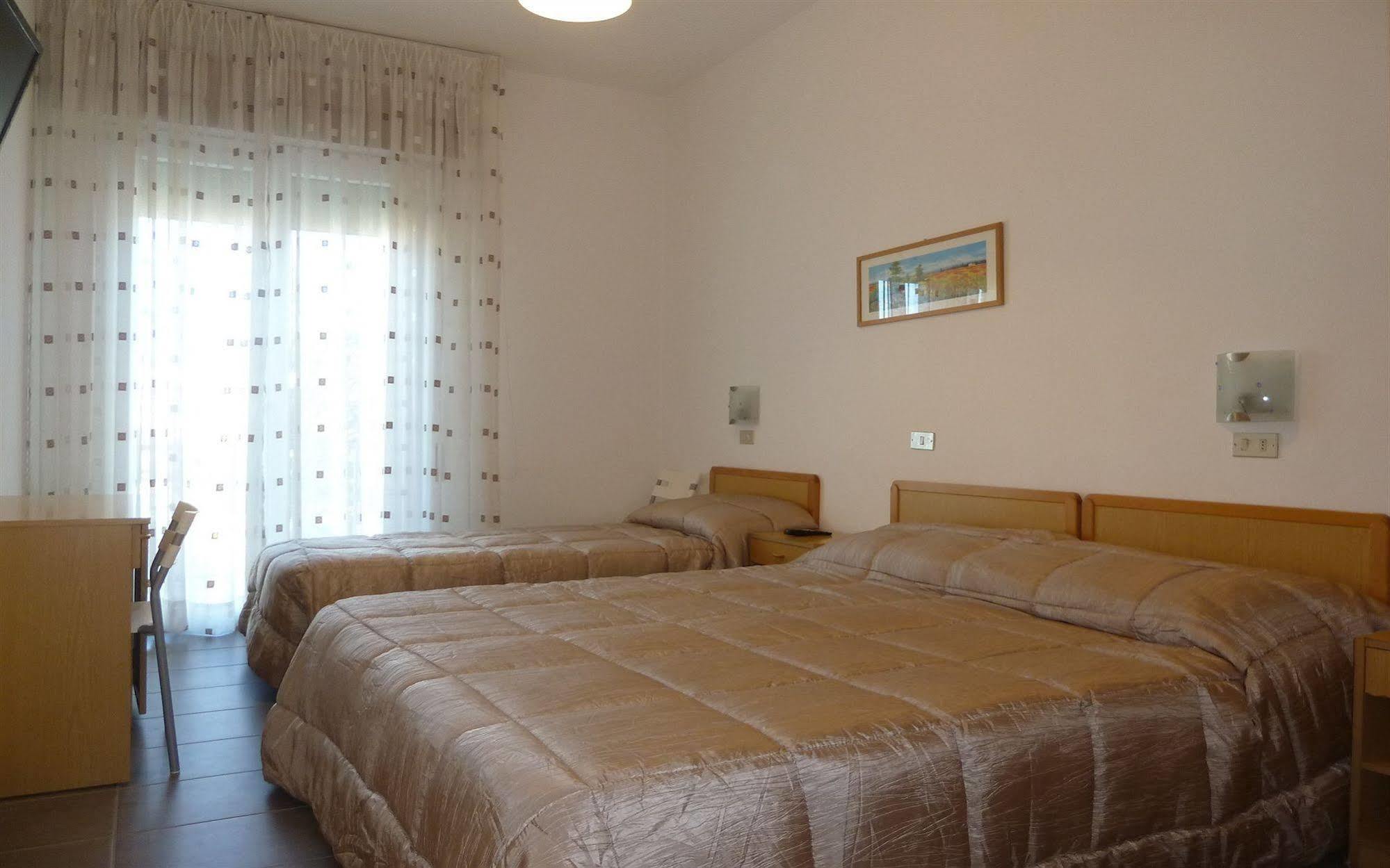 רימיני Hotel Abamar מראה חיצוני תמונה