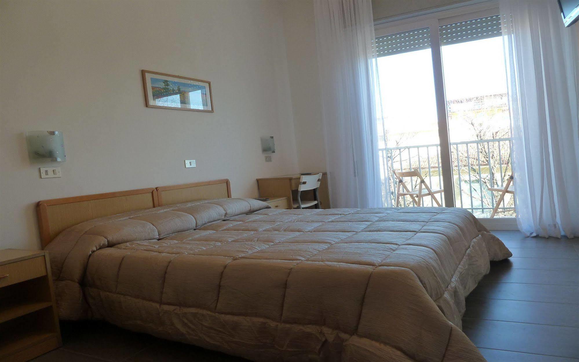 רימיני Hotel Abamar מראה חיצוני תמונה